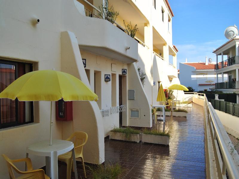 Apartamentos Olhos Do Mar Albufeira Esterno foto
